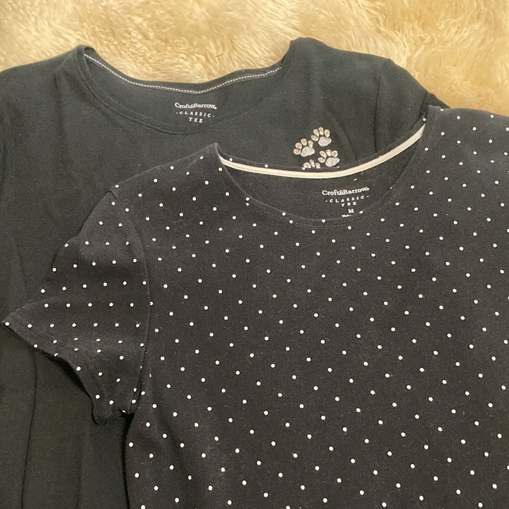 Croft and barrow tee set of 2 size M